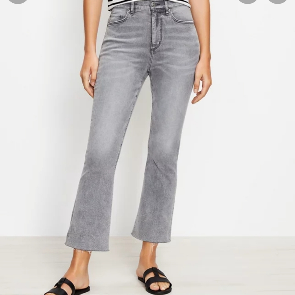 LOFT 29 The Curvy Kick Crop Vapor Gray